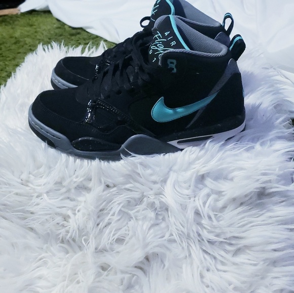 Nike Other - ! Nike Flight '13 Mid Sneakers